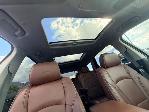 Used 2019 Buick Enclave Avenir w/ Avenir Technology Package AWD/4WD image 30
