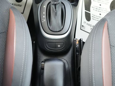 Used 2015 FIAT 500L Trekking FWD image 29