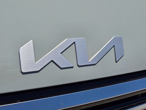 Certified 2025 Kia K4 GT-Line Turbo FWD image 5