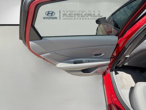 Used 2023 Hyundai Elantra SEL FWD image 23