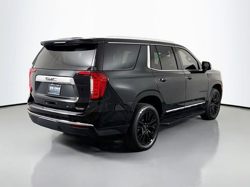 Used 2024 GMC Yukon SLT w/ SLT Luxury Package image 7
