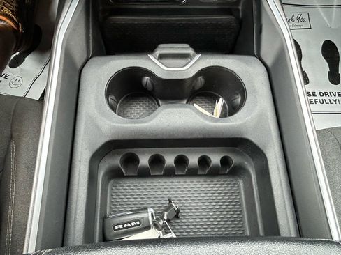 Used 2020 RAM 1500 Big Horn AWD/4WD image 24