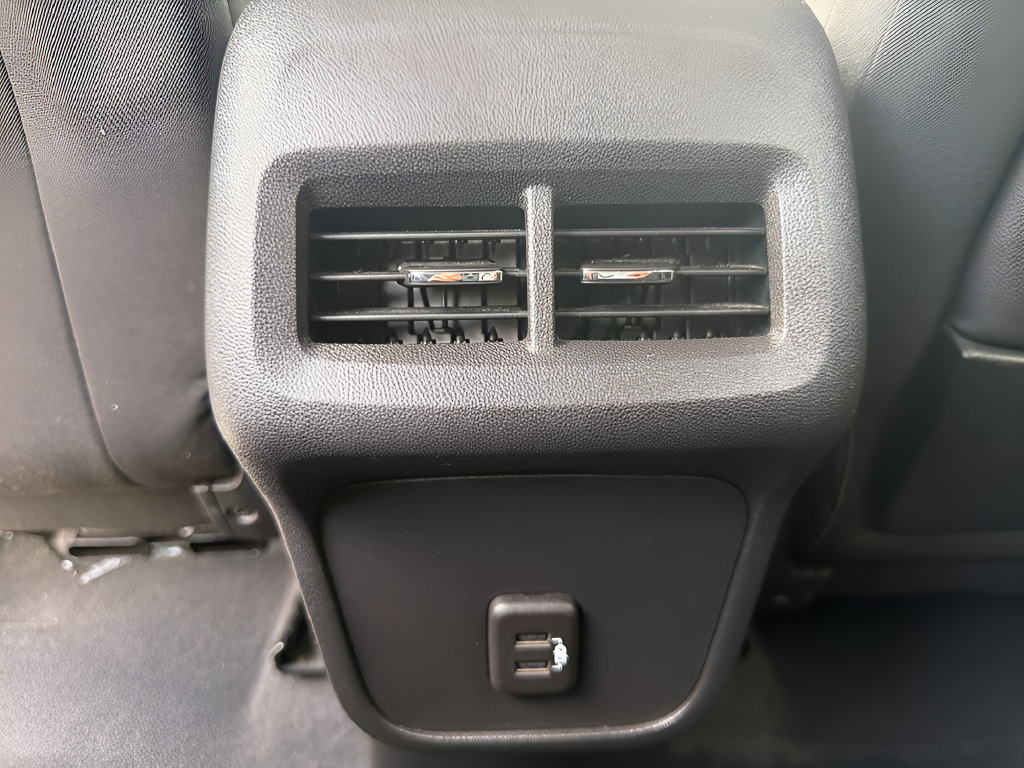 Used 2022 GMC Terrain SLE w/ Driver Convenience Package FWD image 26