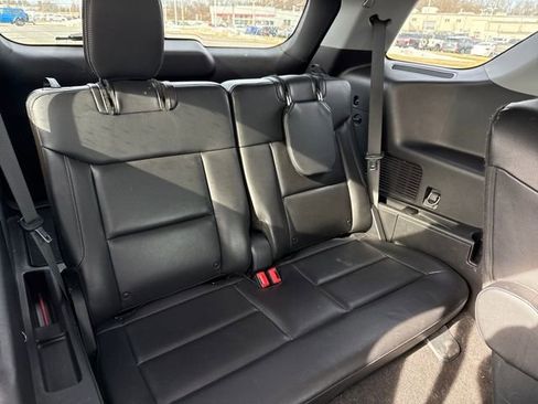 Used 2021 Ford Explorer XLT w/ Equipment Group 202A image 16