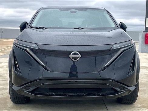 Used 2023 Nissan Ariya AWD image 3