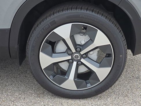 New 2026 Volvo XC40 B5 Plus w/ Protection Package Premier image 6