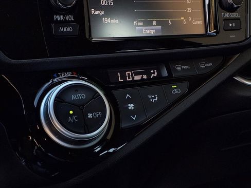 Used 2015 Toyota Prius C Two image 9