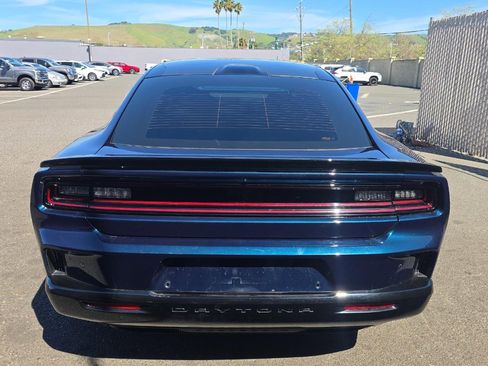 Used 2024 Dodge Charger Daytona Scat Pack w/ Plus Group AWD/4WD image 5