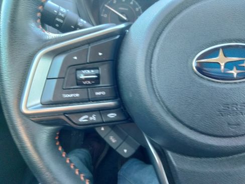 Used 2018 Subaru Crosstrek 2.0i Premium w/ Eyesight System image 19