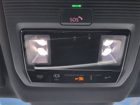 Used 2024 Volkswagen Atlas Cross Sport SE image 13