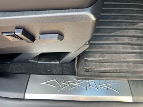 Used 2024 Tesla Cybertruck AWD Crew Cab image 51