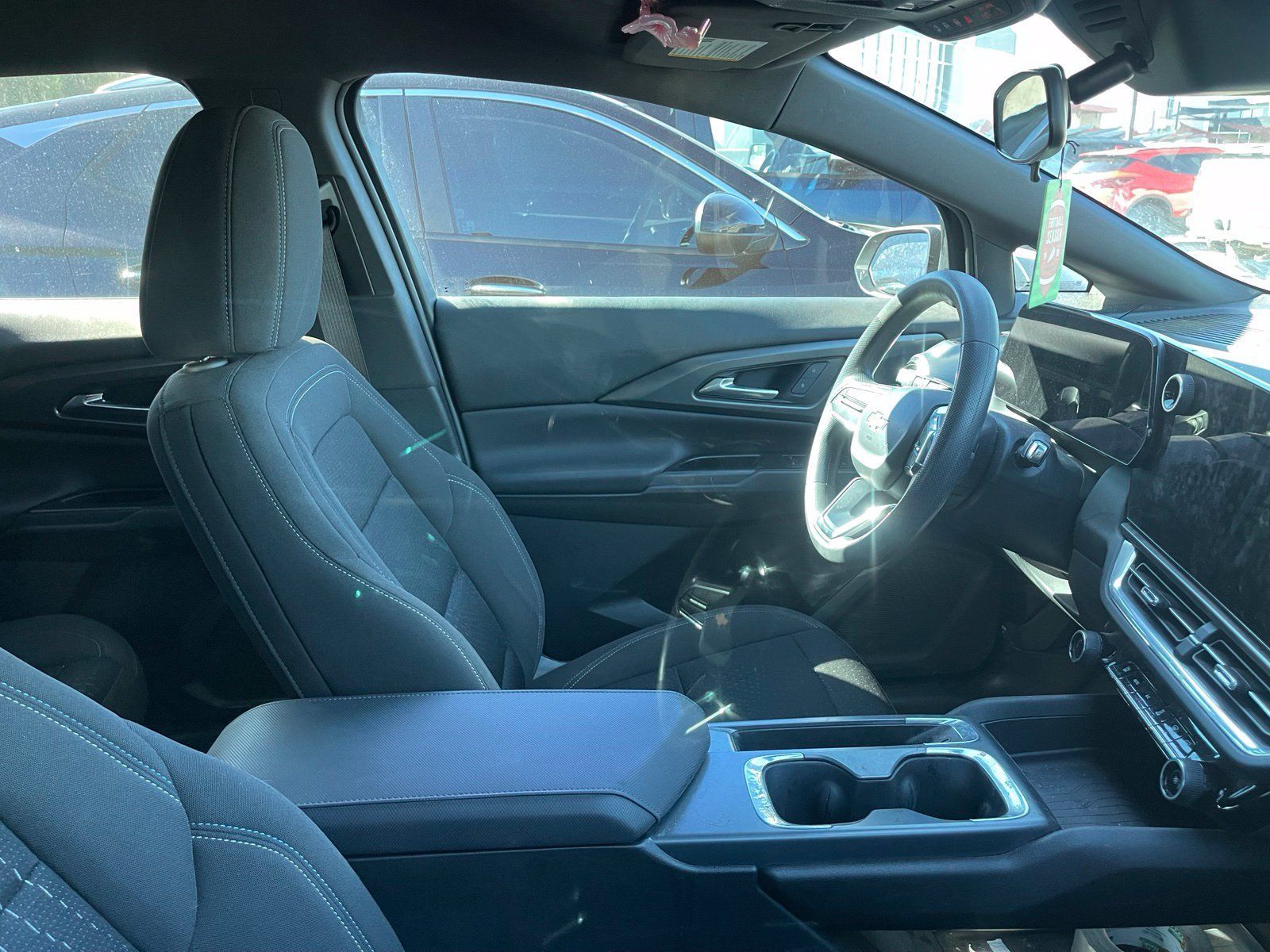Used 2025 Chevrolet Equinox EV LT FWD image 6