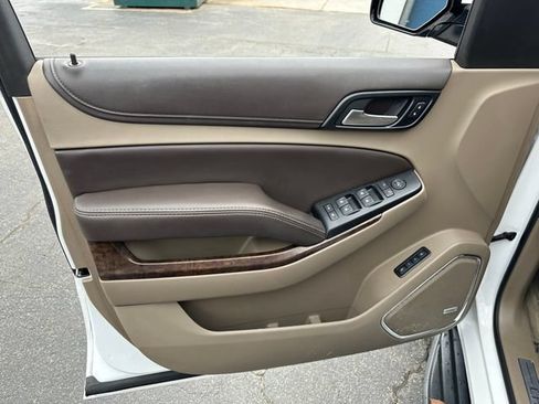 Used 2018 Chevrolet Tahoe LT RWD image 13