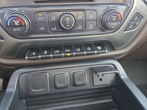 Used 2016 Chevrolet Silverado 2500 LTZ w/ Duramax Plus Package image 20