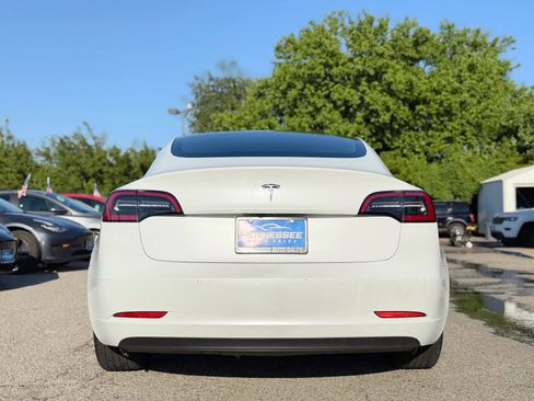 Used 2022 Tesla Model 3 Standard Range RWD image 16