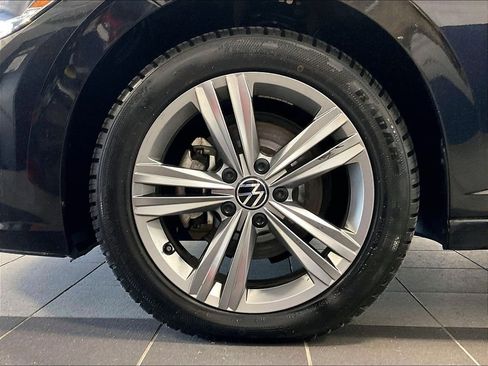 Certified 2024 Volkswagen Jetta SE FWD image 7