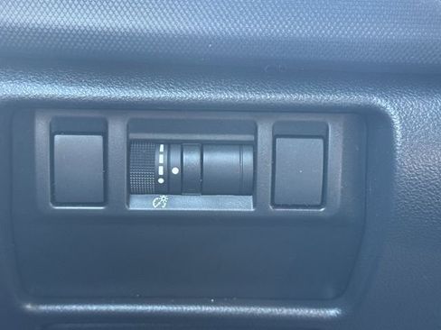 Used 2025 Subaru Forester Premium w/ Convenience Package #2 AWD/4WD image 34