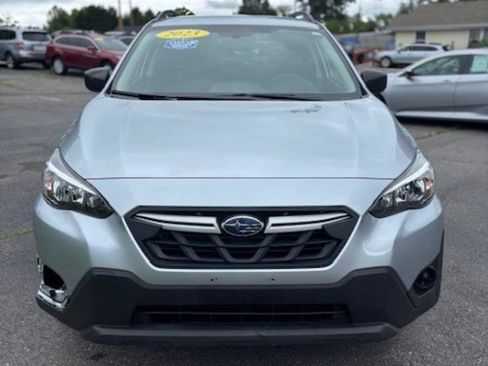 Used 2023 Subaru Crosstrek 2.0i image 2