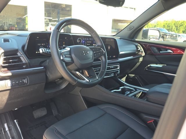 Used 2026 Chevrolet Traverse Z71 w/ Enhanced Driving Package AWD/4WD image 25