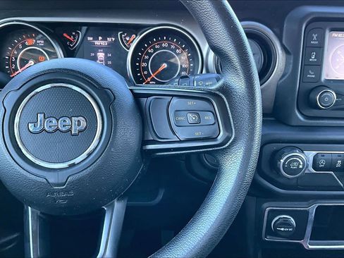 Used 2020 Jeep Wrangler Unlimited Sport image 25