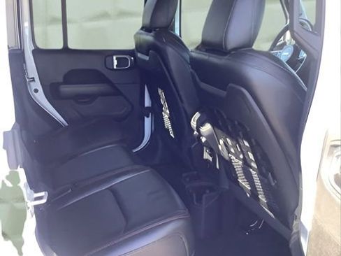 Certified 2022 Jeep Gladiator Rubicon w/ Dual Top Group image 15