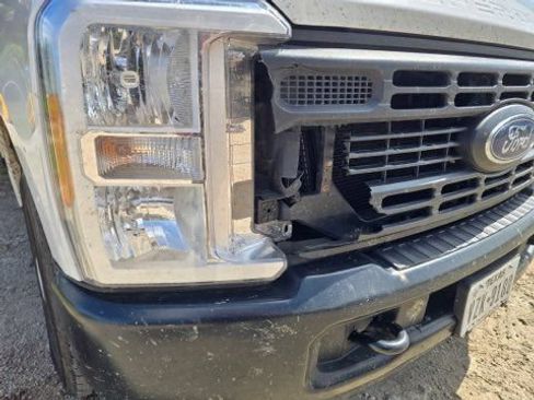 Used 2023 Ford F350 XL RWD image 3