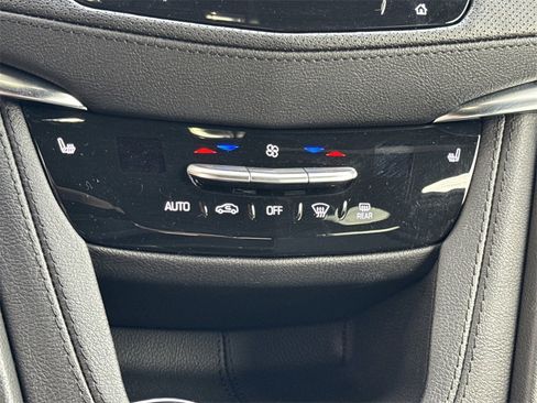 Certified 2025 Cadillac XT5 Premium Luxury image 31