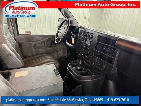 Used 2018 Chevrolet Express 3500 Extended w/ Driver Convenience Package RWD image 42
