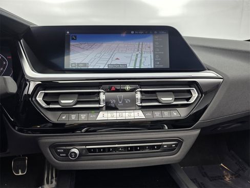 Used 2025 BMW Z4 M40i w/ Edition image 21