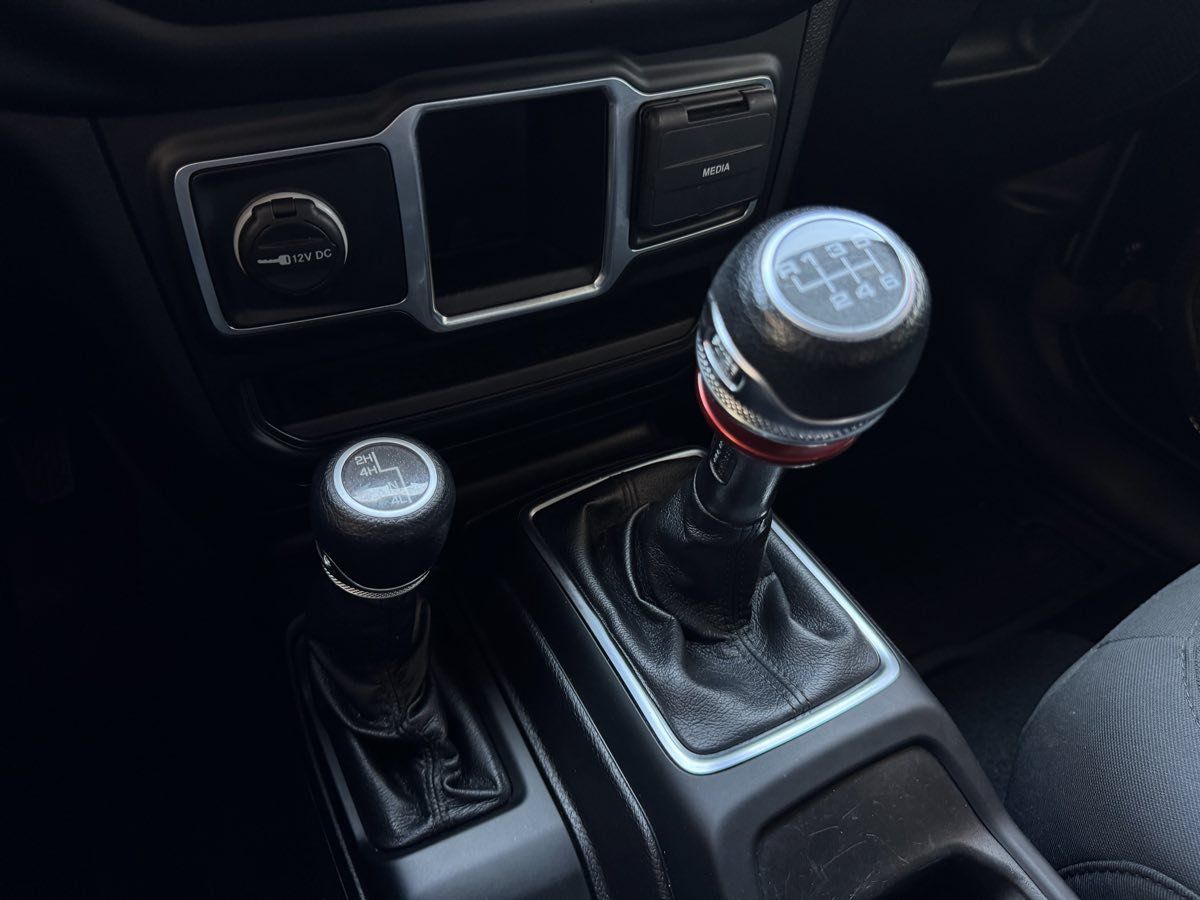 Used 2021 Jeep Wrangler Unlimited Sport AWD/4WD image 27