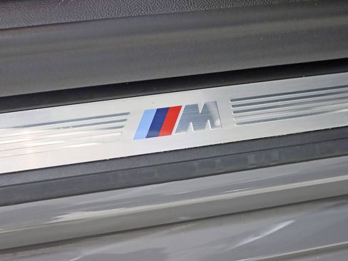 Used 2022 BMW 530i xDrive w/ M Sport Package image 15