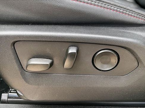 Used 2022 Chevrolet Tahoe RST w/ Luxury Package image 32