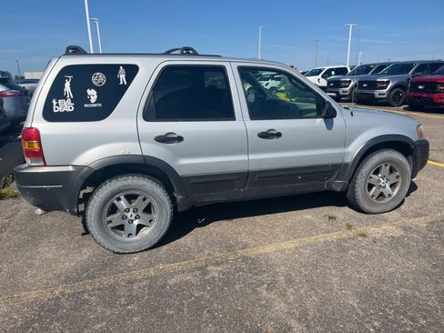 Used 2004 Ford Escape XLT image 14