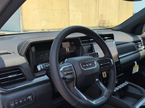 New 2027 GMC Terrain Elevation w/ Elevation Premium Package FWD image 11
