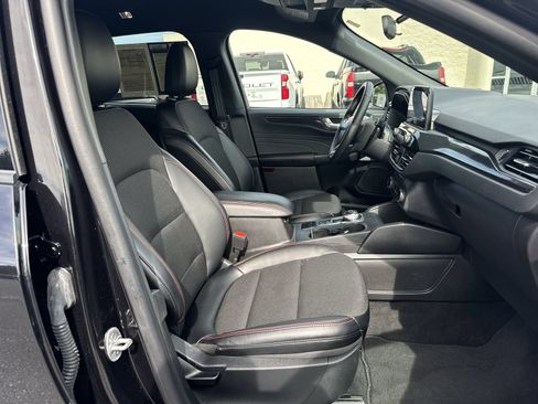 Used 2025 Ford Escape ST-Line FWD image 22