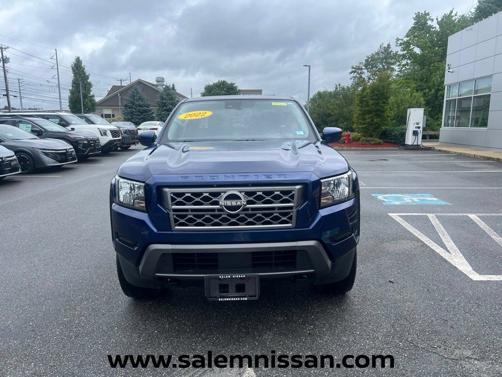 Used 2022 Nissan Frontier SV AWD/4WD image 2