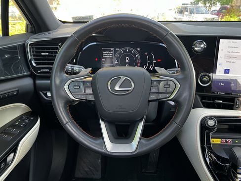 Used 2024 Lexus NX 250 FWD image 33