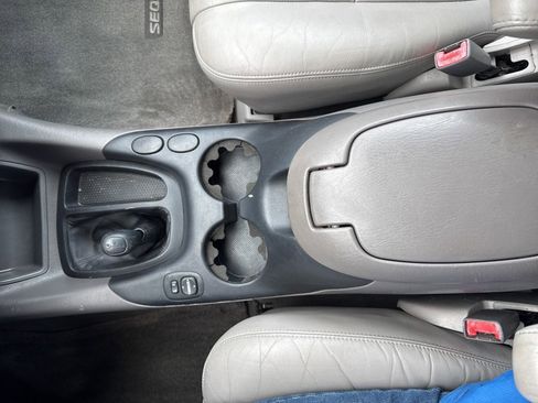 Used 2004 Toyota Sequoia SR5 image 30