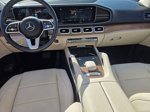 Used 2021 Mercedes-Benz GLS 450 4MATIC image 16