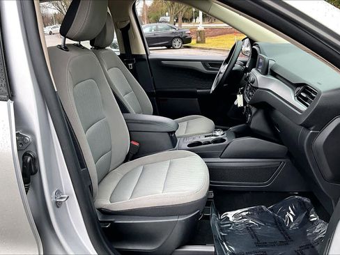 Used 2020 Ford Escape S image 8