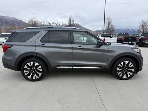 Used 2025 Ford Explorer Platinum w/ LUX Leather Package image 2