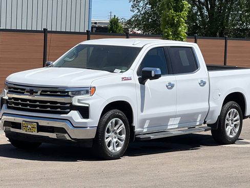 Used 2023 Chevrolet Silverado 1500 LTZ w/ LTZ Convenience Package II AWD/4WD image 8