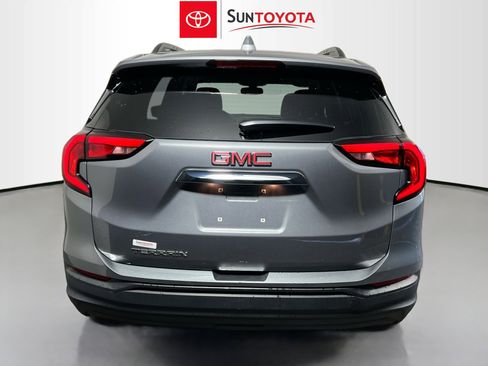 Used 2018 GMC Terrain SLE w/ Driver Convenience Package image 5