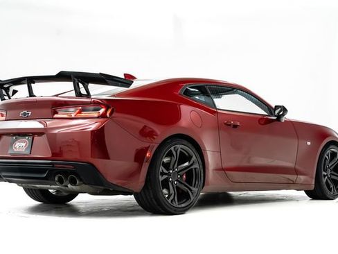 Used 2017 Chevrolet Camaro SS image 5