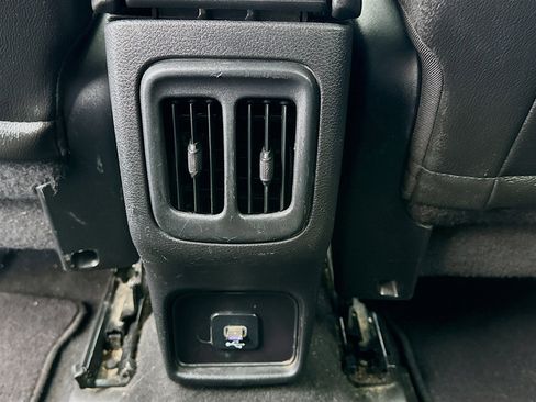 Used 2021 Jeep Compass Latitude FWD image 16