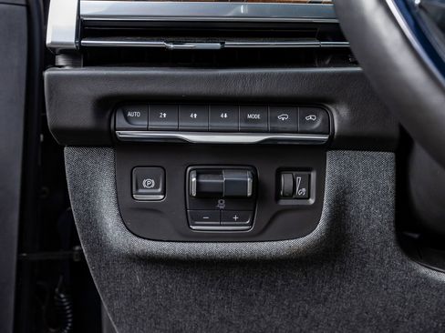 Used 2025 Cadillac Escalade Sport Platinum image 22