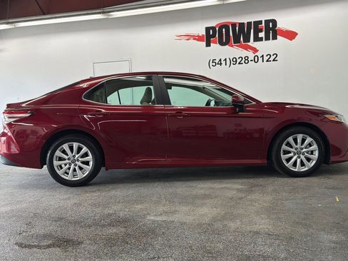 Used 2019 Toyota Camry LE FWD image 2