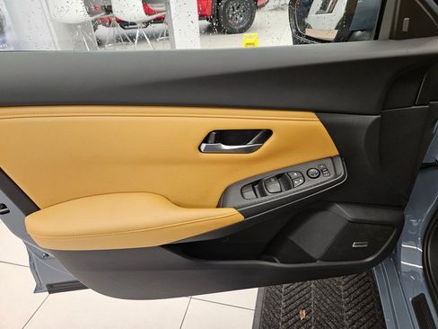 New 2025 Nissan Sentra SV w/ SV Premium Package image 13