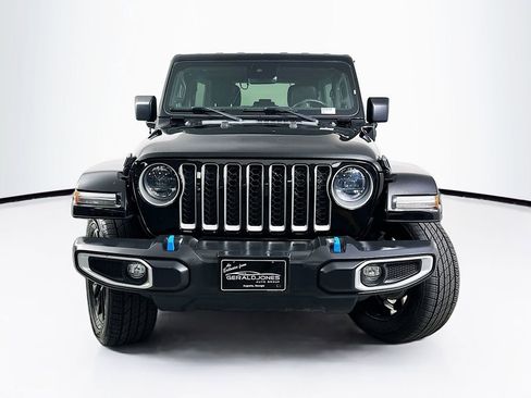 Used 2023 Jeep Wrangler Unlimited Sahara w/ Cold Weather Group AWD/4WD image 5