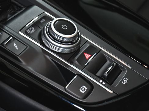 Used 2024 Maserati Levante GT Ultima AWD/4WD image 47